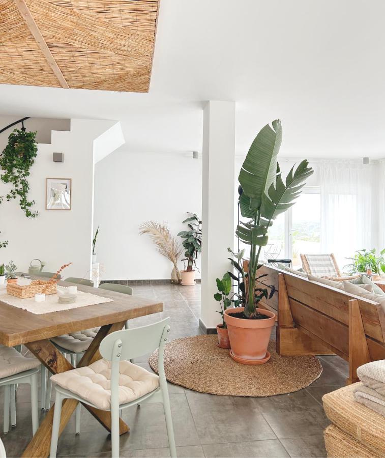 Saone Guesthouse & Coworking Ерисейра Екстериор снимка