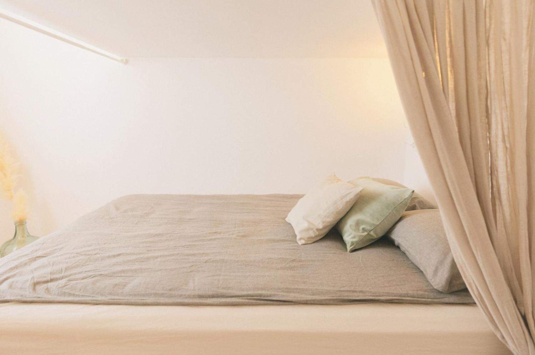 Saone Guesthouse & Coworking Ерисейра Стая снимка